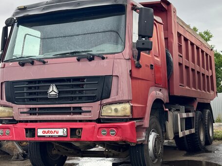 2008 Sinotruk Howo ZZ3327, красный, 1050000 рублей, вид 2