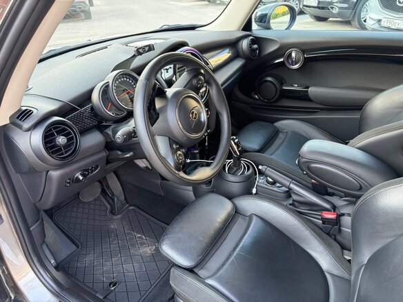 2019 Mini Hatch Cooper S III (F55/F56) Рестайлинг, серебристый, 2299000 рублей - вид 12