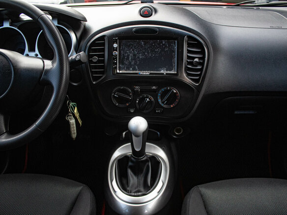 2011 Nissan Juke I, красный - вид 6