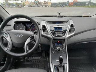 2015 Hyundai Elantra V (MD) Рестайлинг, серебристый, 1300000 рублей, вид 3