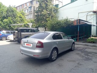 2013 Skoda Octavia II (A5) Рестайлинг, серебристый, 650000 рублей, вид 4