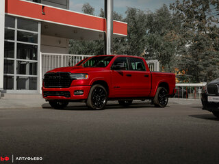 2026 Ram 1500 Crew Cab V Рестайлинг, красный, 10090000 рублей, вид 1