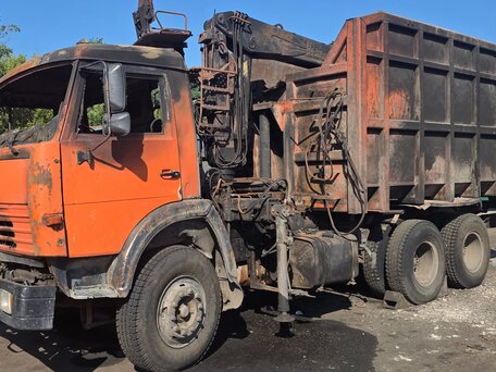 2008 КамАЗ 53215, красный, 2100000 рублей, вид 3