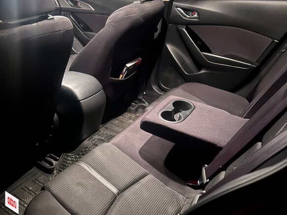 2016 Mazda 3 III (BM) Рестайлинг, красный, 1500000 рублей - вид 14