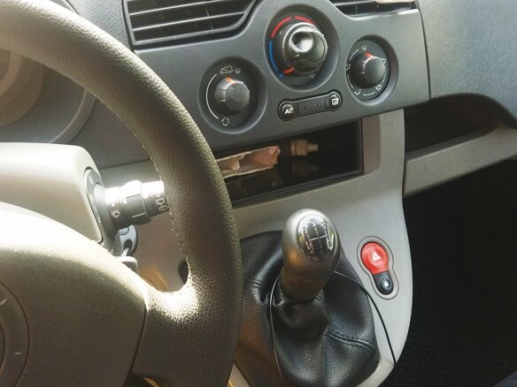 2009 Renault Kangoo II, белый, 750000 рублей - вид 5