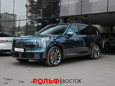 Lynk & Co 900