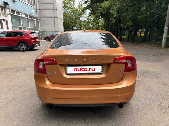 2013 Volvo S60 II Рестайлинг, оранжевый - вид 12