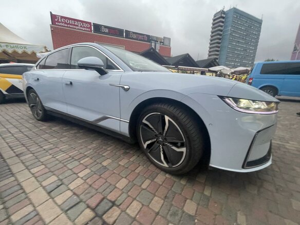 2023 Voyah Passion EV Long Range I, голубой, 3900000 рублей - вид 10