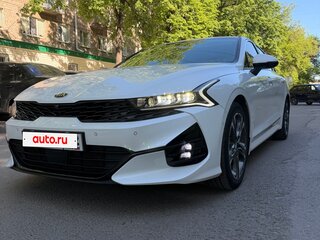 2021 Kia K5 III, белый, 3000000 рублей, вид 1