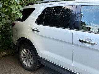 2011 Ford Explorer V, белый, 1450000 рублей, вид 4