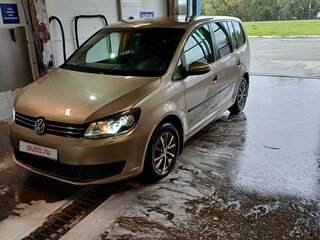 2011 Volkswagen Touran I Рестайлинг 2, бежевый, 1100000 рублей, вид 1