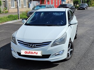 2015 Hyundai Solaris I Рестайлинг, белый, 599000 рублей, вид 4