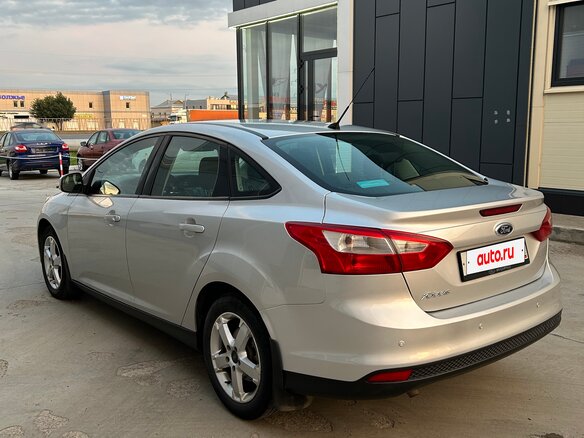 2012 Ford Focus III, серебристый, 585000 рублей - вид 2