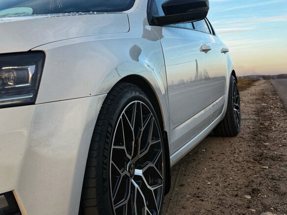 2019 Skoda Octavia III (A7) Рестайлинг, белый, 2390000 рублей - вид 25