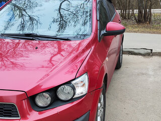 2013 Chevrolet Aveo II, красный, 750000 рублей, вид 1