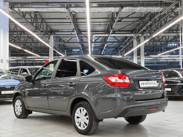 2022 Lada (ВАЗ) Granta I Рестайлинг, серый, 689000 рублей - вид 4