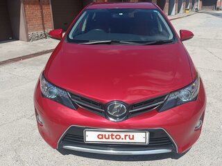 2014 Toyota Auris II, красный, 1290000 рублей, вид 4