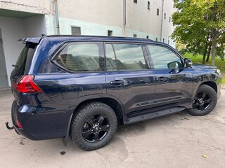 2017 Lexus LX 570 III Рестайлинг 2, синий, 10550000 рублей, вид 3