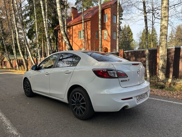2011 Mazda 3 II (BL), белый, 600000 рублей - вид 1