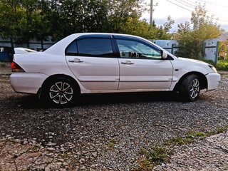 2005 Mitsubishi Lancer IX Рестайлинг, белый, 400000 рублей, вид 4