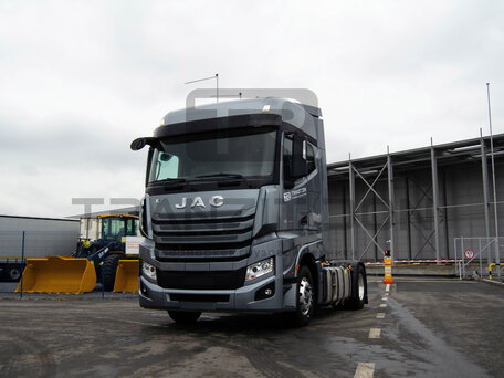 2024 JAC K7, серый, 8650000 рублей, вид 3