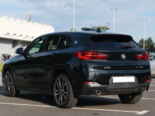 2022 BMW X2 sDrive28i I (F39), чёрный, 3700000 рублей, вид 3