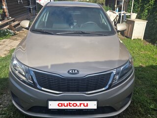 2013 Kia Rio III, бежевый, 850000 рублей, вид 1