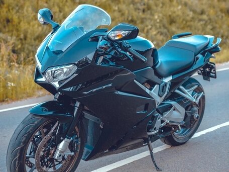 2015 Honda VFR 800, чёрный, 1135000 рублей, вид 1