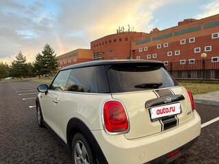 2018 Mini Hatch Cooper III (F55/F56), белый, 1590000 рублей, вид 5