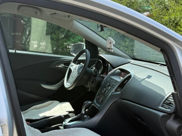 2012 Opel Astra J Рестайлинг, серебристый, 799999 рублей - вид 11