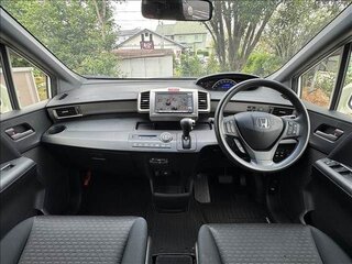 2016 Honda Freed Spike I Рестайлинг 2, белый, 941000 рублей, вид 4