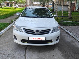 2011 Toyota Corolla X (E140, E150) Рестайлинг, белый, 1050000 рублей, вид 2