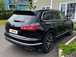 2020 Volkswagen Touareg III, чёрный, 4200000 рублей, вид 3