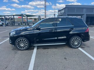 2017 Mercedes-Benz GLE 350 d I (W166), чёрный, 3800000 рублей, вид 4