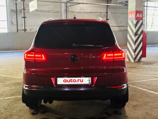 2016 Volkswagen Tiguan Euro 6 I Рестайлинг, красный, 1730000 рублей, вид 5