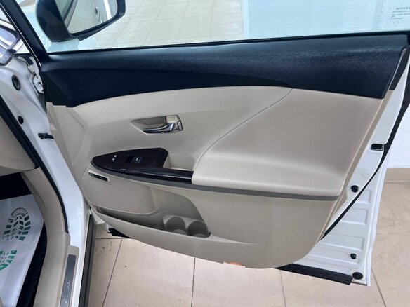 2010 Toyota Venza I, белый - вид 23