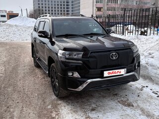2017 Toyota Land Cruiser 200 Series Рестайлинг 2, чёрный, 5440000 рублей, вид 5