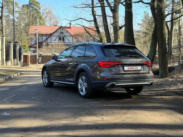 2016 Audi A4 allroad V (B9), коричневый, 2740000 рублей - вид 10