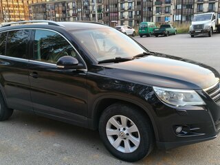 2010 Volkswagen Tiguan I, чёрный, 1000000 рублей, вид 3