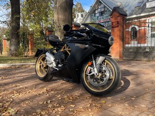 MV Agusta Superveloce 800
