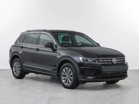 2018 Volkswagen Tiguan II, чёрный, 3100000 рублей, вид 3