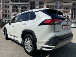 2021 Toyota RAV4 V (XA50), белый, 4000000 рублей, вид 4
