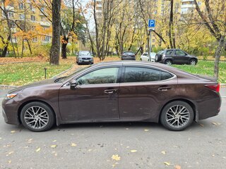 2015 Lexus ES 200 VI Рестайлинг, коричневый, 2100000 рублей, вид 3