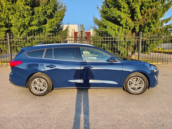 2020 Ford Focus IV, синий, 1750000 рублей - вид 2
