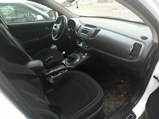 2013 Kia Sportage III, белый, 1350000 рублей, вид 4