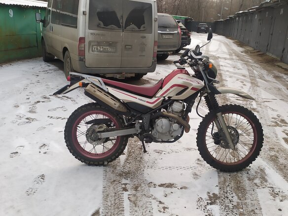 2005 Yamaha XT250 Serow, красный, 270000 рублей