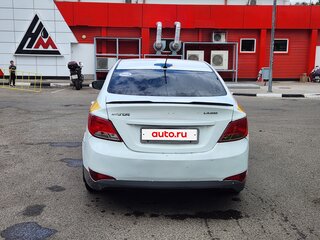 2016 Hyundai Solaris I Рестайлинг, белый, 345000 рублей, вид 4