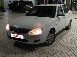 2015 Lada (ВАЗ) Priora I Рестайлинг, белый, 585000 рублей, вид 1