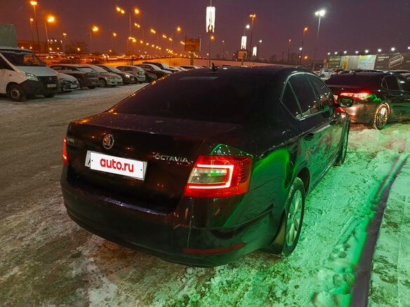 2018 Skoda Octavia III (A7) Рестайлинг, белый, 1500000 рублей - вид 7