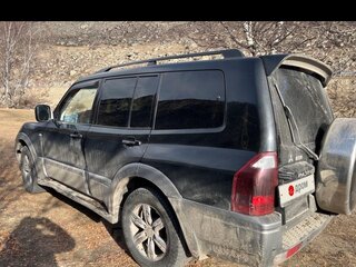 2004 Mitsubishi Pajero III Рестайлинг, чёрный, 800000 рублей, вид 3